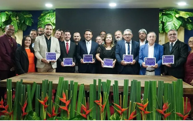 Em cerimônia solene, Traipu entrega títulos de Cidadãos Honorários